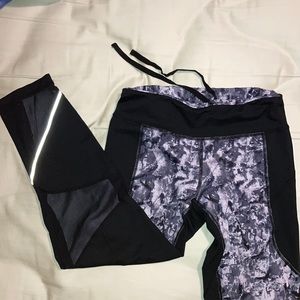 Zella Capri Grey Print Leggings, Mesh + Tie Waist